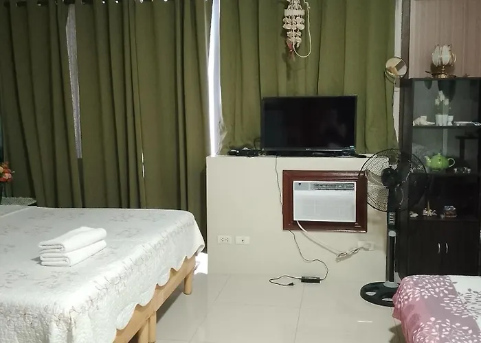 Sheila's Condotel At One Palm Tree Апартаменты Манила